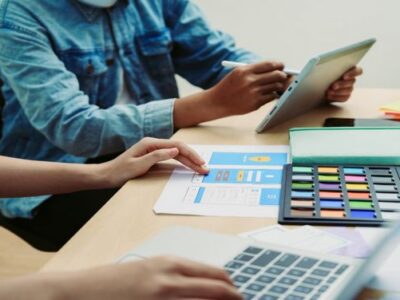 Dark Mode vs Light Mode UI1